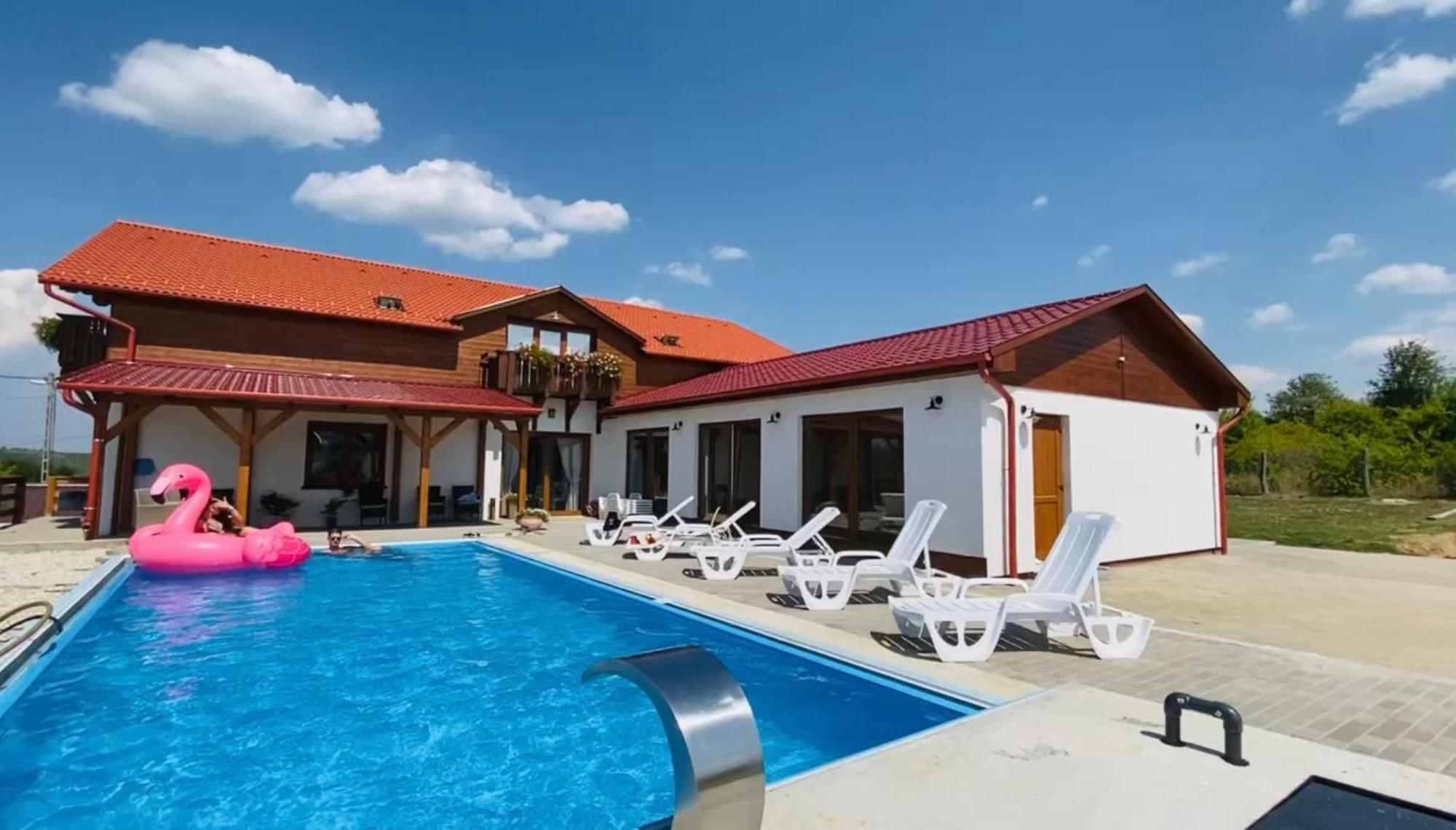 Gold Horse Vendeghaz Hotel Szilvasvarad Ngoại thất bức ảnh