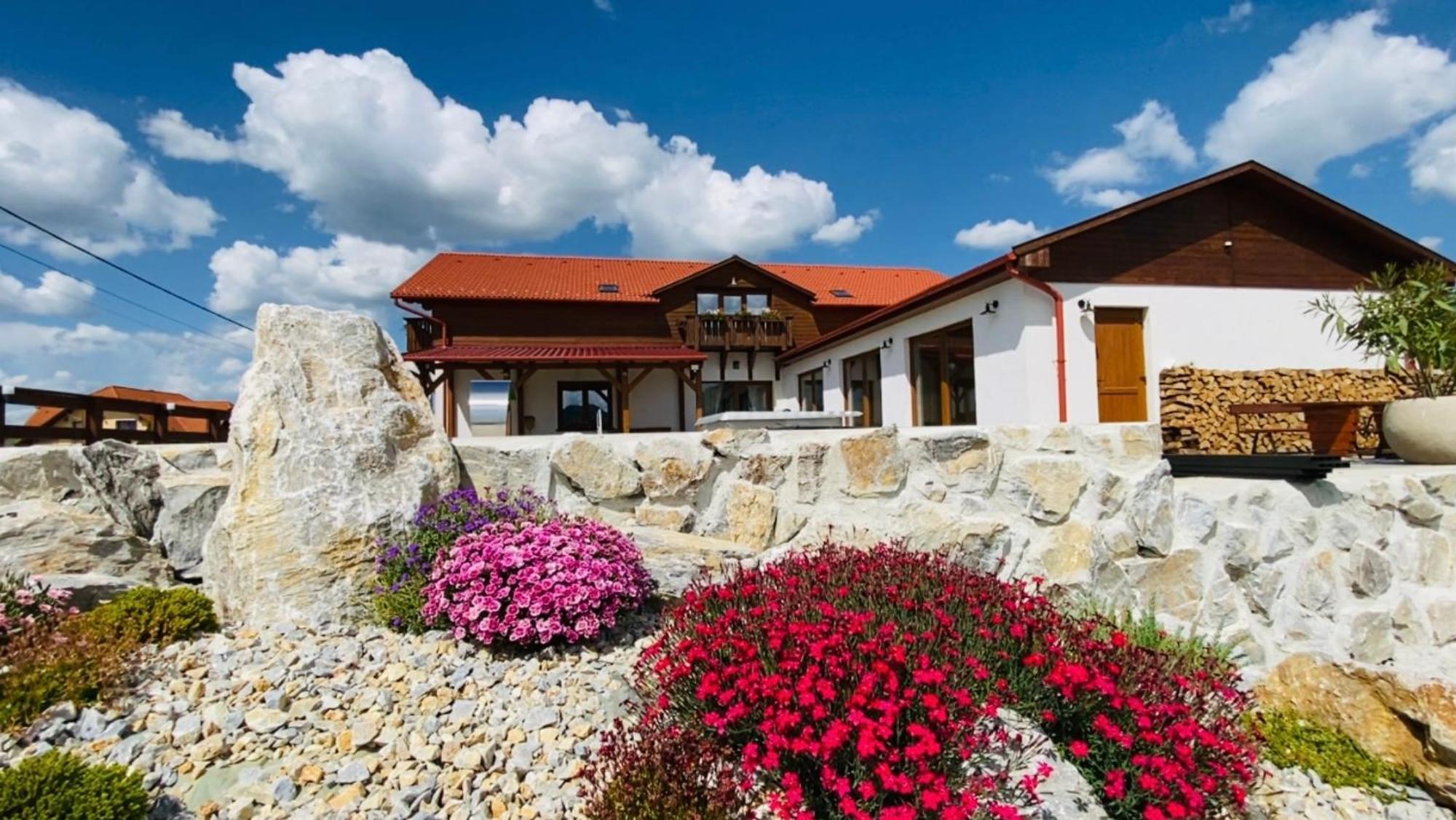 Gold Horse Vendeghaz Hotel Szilvasvarad Ngoại thất bức ảnh
